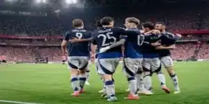 欧联杯优先：阿莫里姆调整战略，米兰体育解读曼联战术重心转移-米兰体育