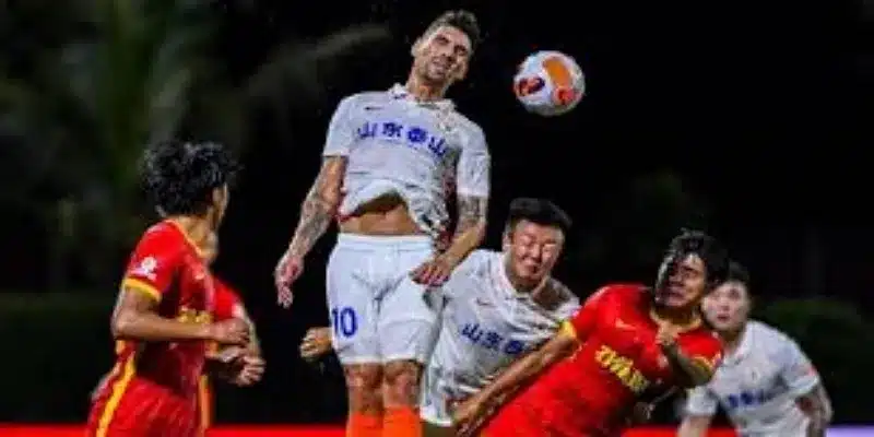 战术分析：高位逼抢制造优势也暗藏风险- 米兰体育