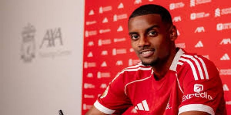 未来悬念：转会与球队长期发展-米兰体育