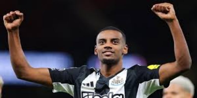 纽卡神锋的抉择时刻与心理力量分析-米兰体育