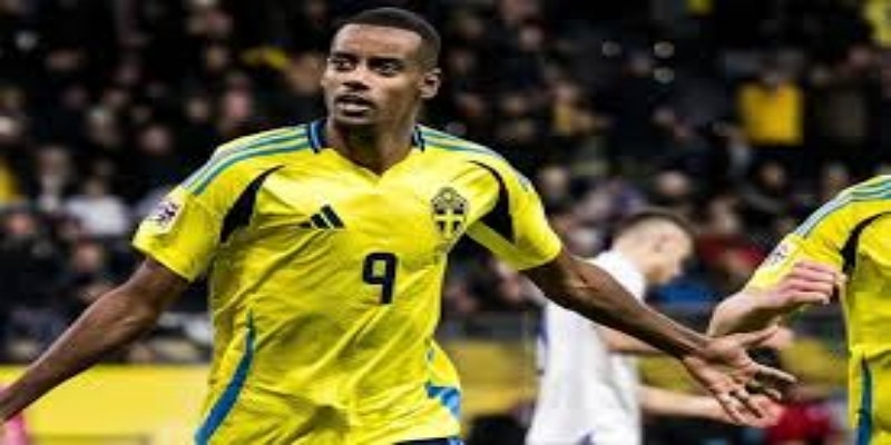 纽卡神锋的抉择时刻与心理力量分析- 米兰体育