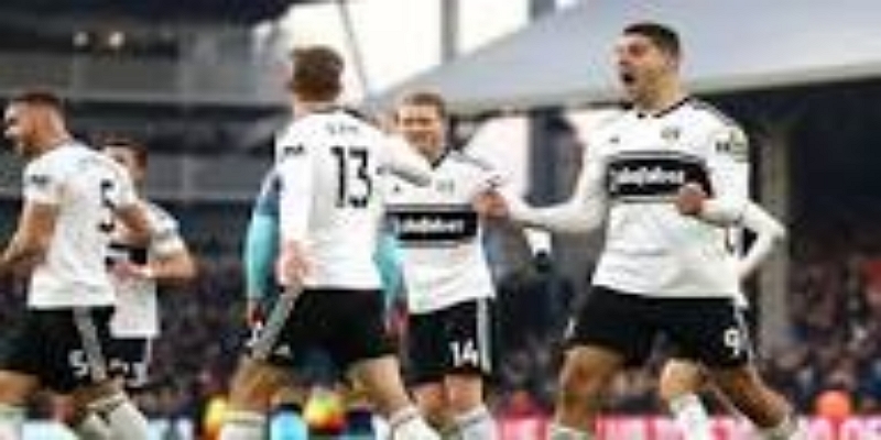 苏超动态与商业层面：米兰体育关注英超边缘市场与转播格局-米兰体育